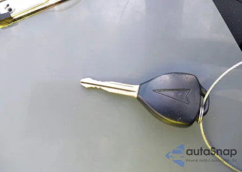 2009 Pontiac Vibe из США, поврежденный, VIN 5Y2SP670X9Z468940